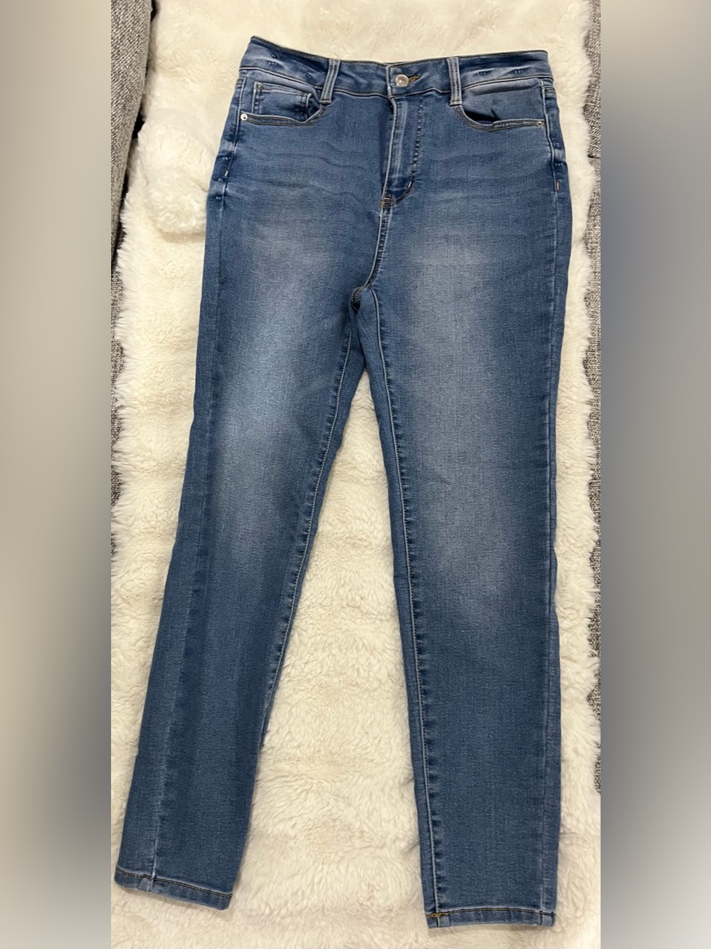 Wax Jean Mid Blue Skinny Jeans